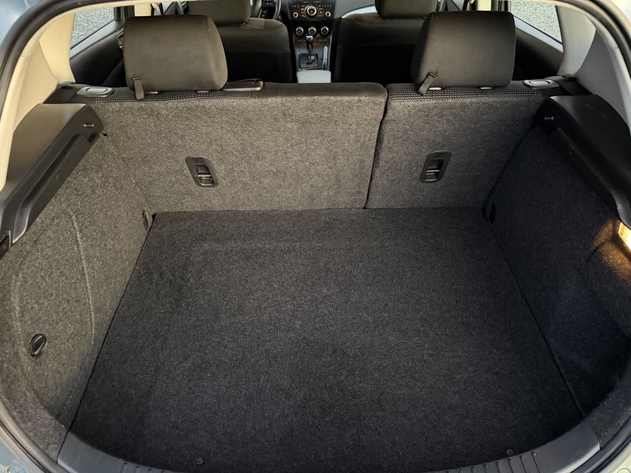 Used 2013 MAZDA MAZDA3 i Touring image 38
