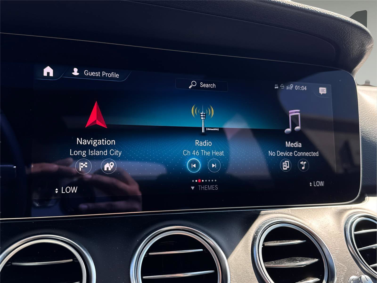 Used 2022 Mercedes-Benz E 350 4MATIC Sedan w/ AMG Line Exterior image 15