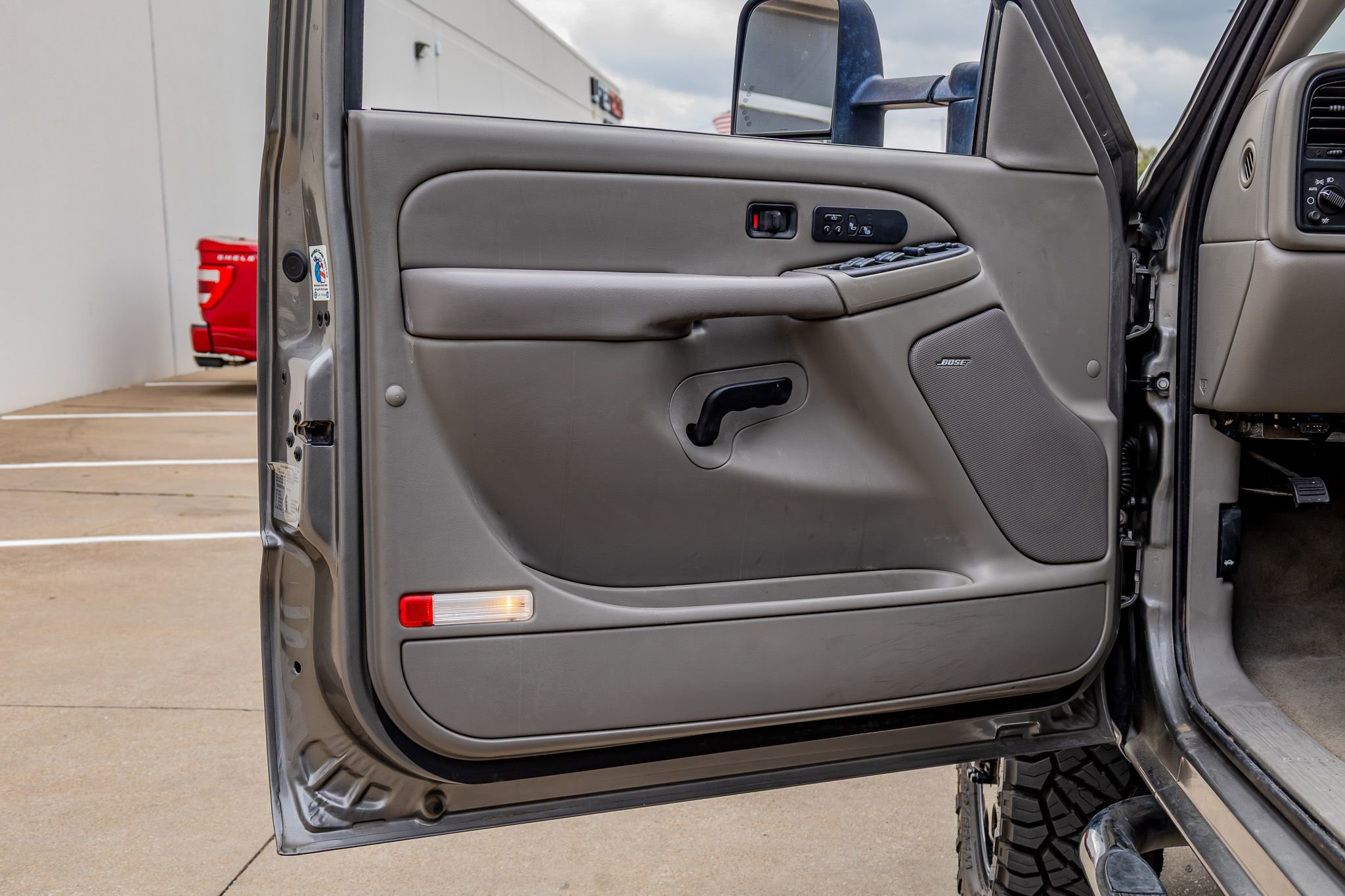 Used 2007 GMC Sierra 3500 SLT w/ Heavy-Duty Power Package image 33