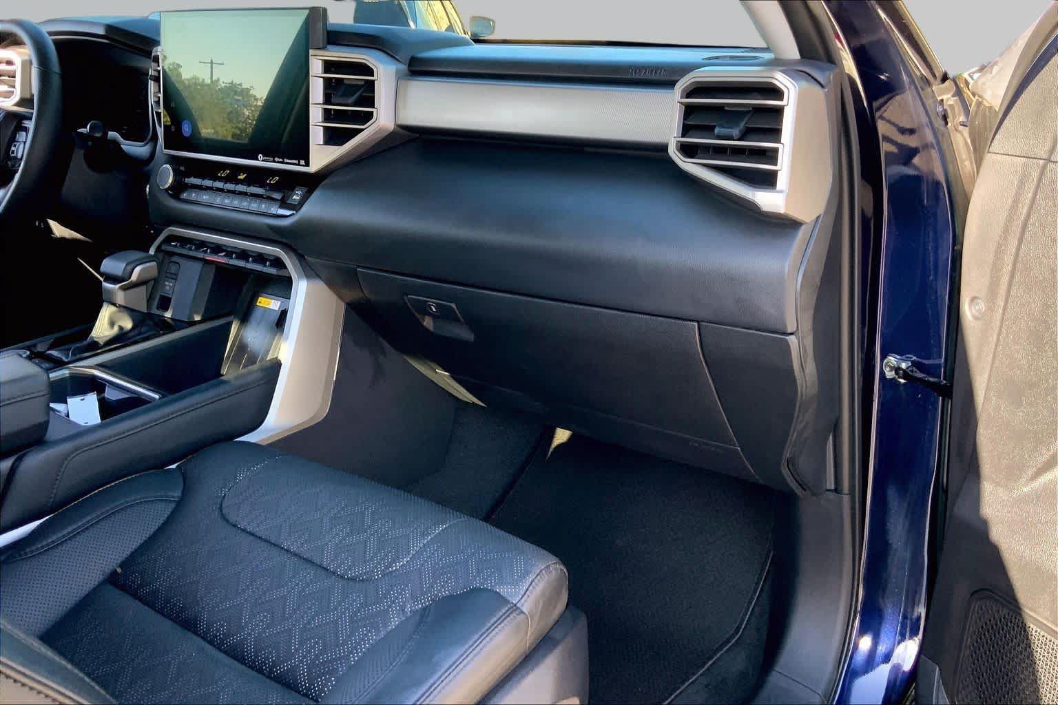 Used 2023 Toyota Tundra Limited AWD/4WD image 19