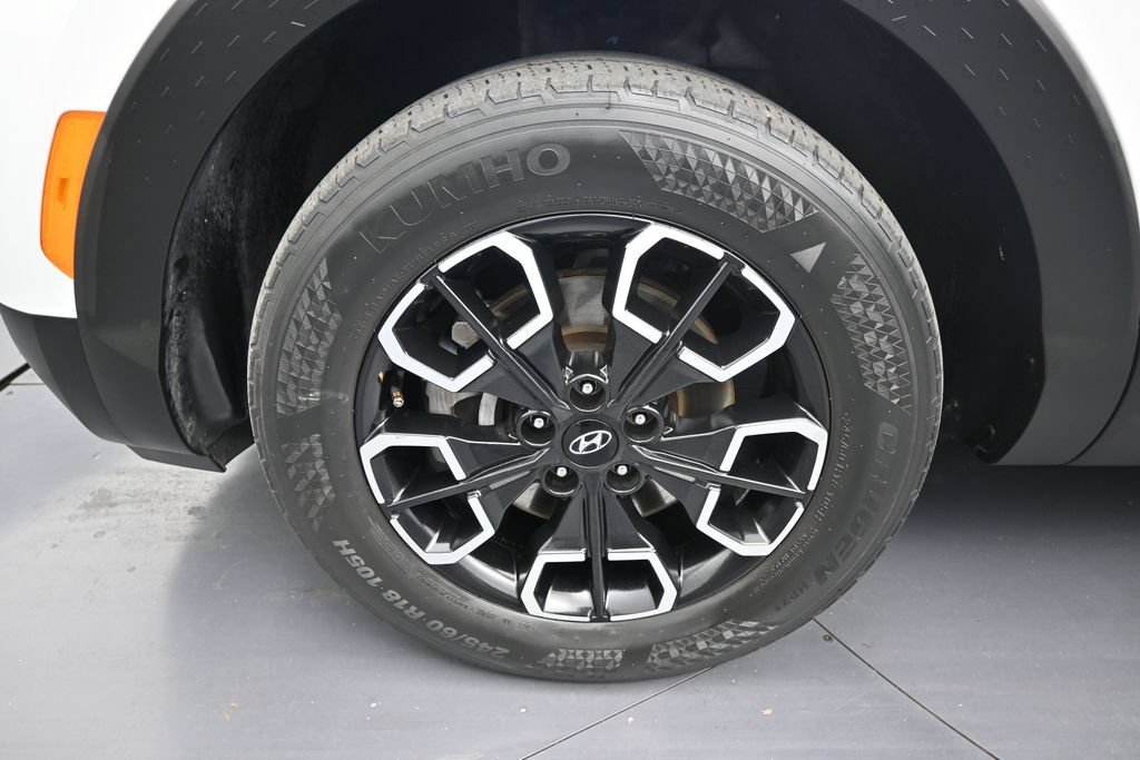 Used 2023 Hyundai Santa Cruz SEL Premium AWD/4WD image 9