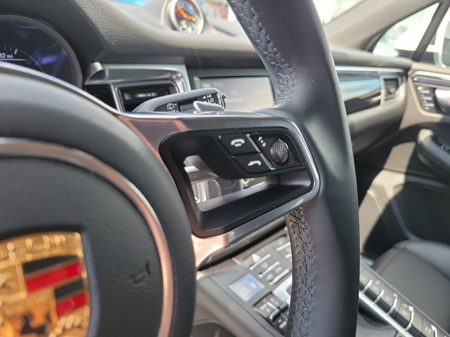 Certified 2015 Porsche Macan S AWD/4WD image 31