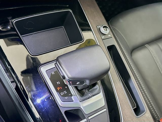 Used 2023 Audi Q5 2.0T Premium w/ Convenience Package image 17