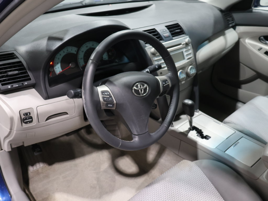 Used 2009 Toyota Camry SE FWD image 15
