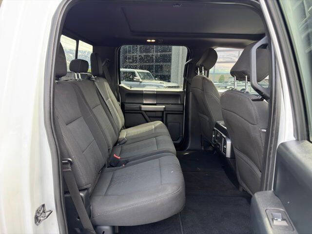 Used 2018 Ford F150 XLT w/ Equipment Group 302A Luxury AWD/4WD image 12