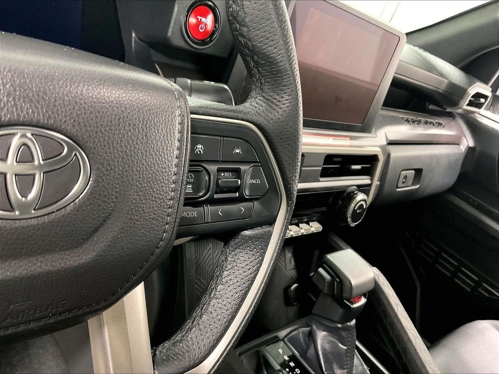 Used 2025 Toyota Tacoma TRD Off-Road AWD/4WD image 23