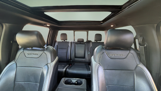 Used 2017 Ford F150 Raptor w/ Equipment Group 802A Luxury AWD/4WD image 15