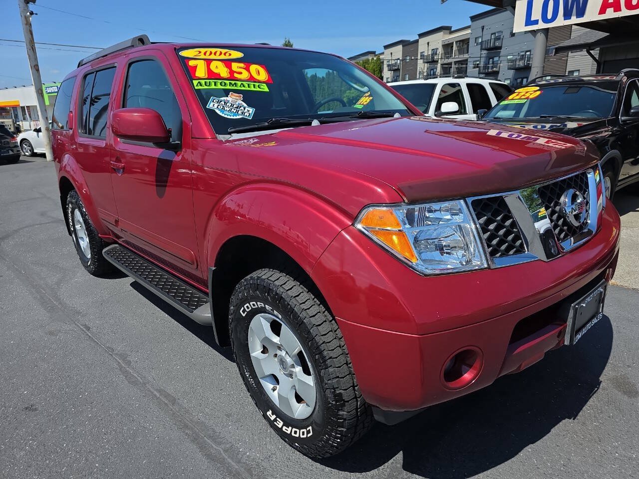 Used 2006 Nissan Pathfinder SE RWD image 1