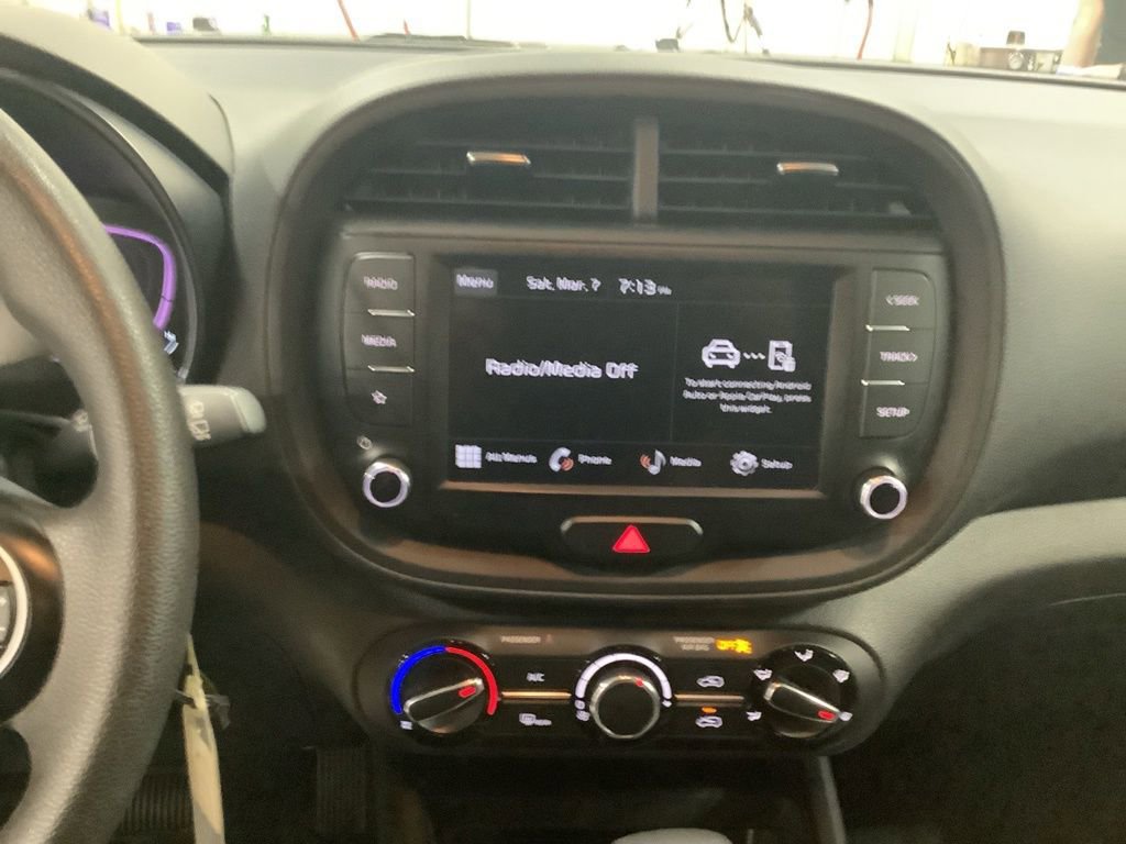 Certified 2023 Kia Soul LX FWD image 18