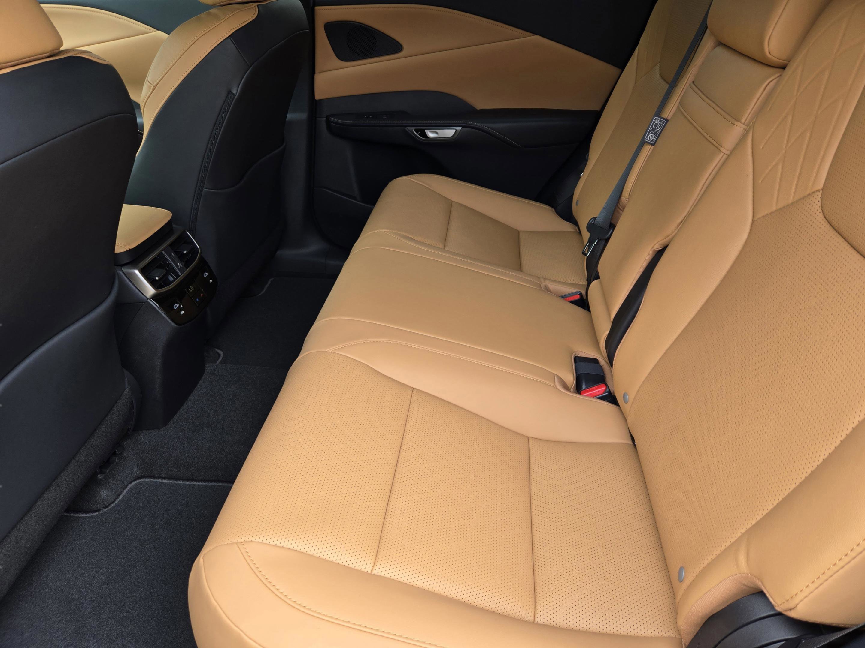 New 2026 Lexus RX 350h AWD/4WD image 17