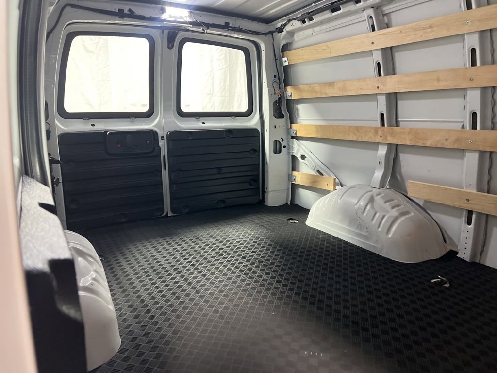 Used 2024 Chevrolet Express 2500 w/ Driver Convenience Package image 12