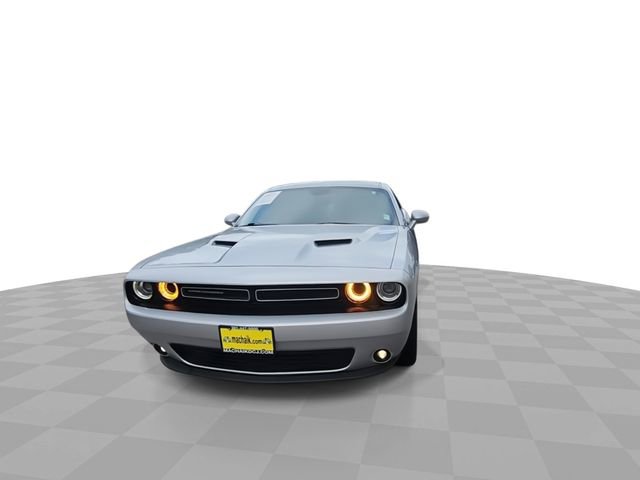 Used 2021 Dodge Challenger SXT w/ Driver Convenience Group image 3