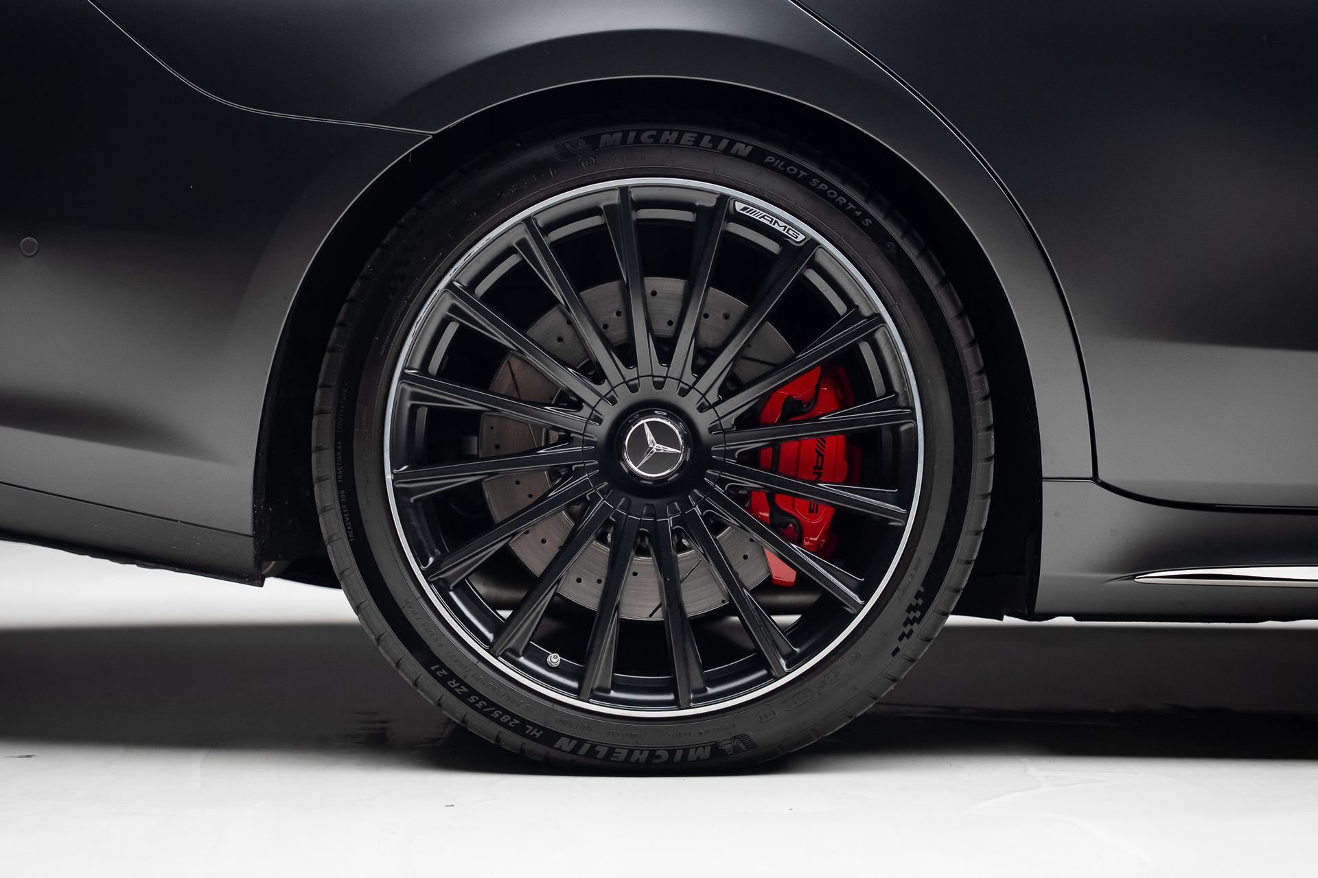 Used 2025 Mercedes-Benz S 63 AMG S image 41