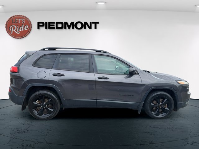 Used 2017 Jeep Cherokee Sport image 5