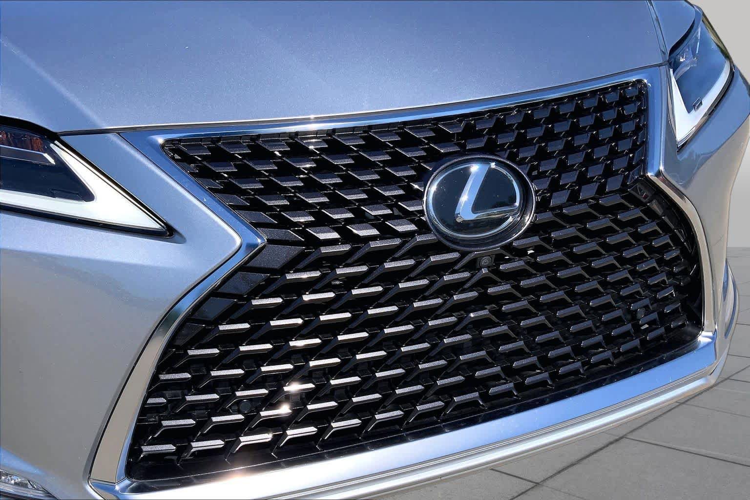 Used 2022 Lexus RX 350L FWD w/ Premium Package image 31