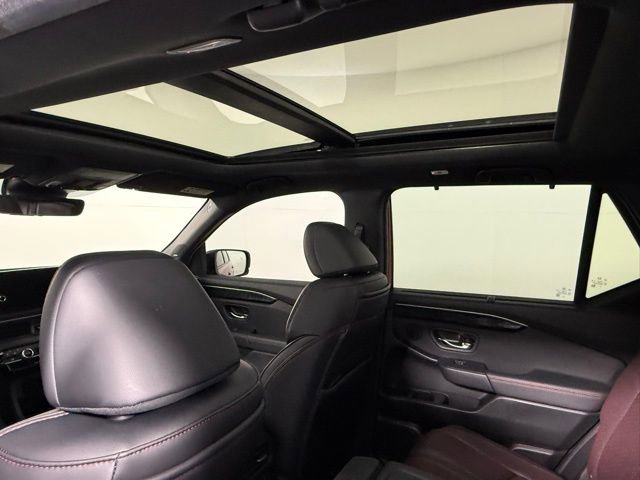 Used 2025 Honda Pilot Black Edition image 37