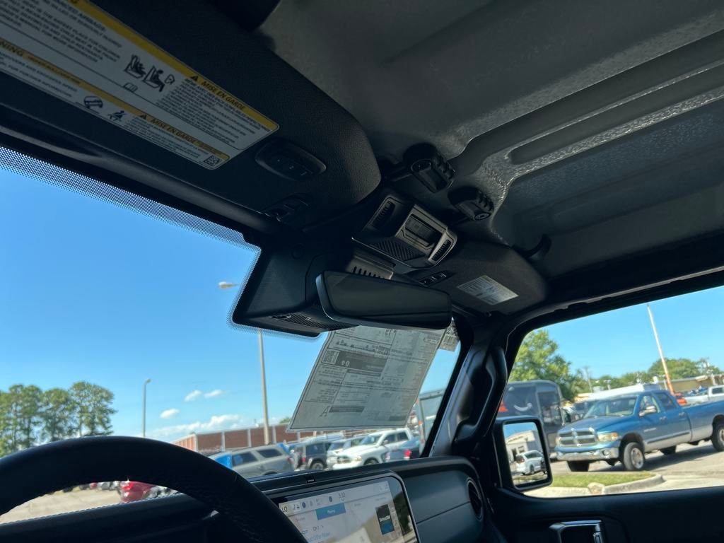 New 2025 Jeep Gladiator Mojave image 21