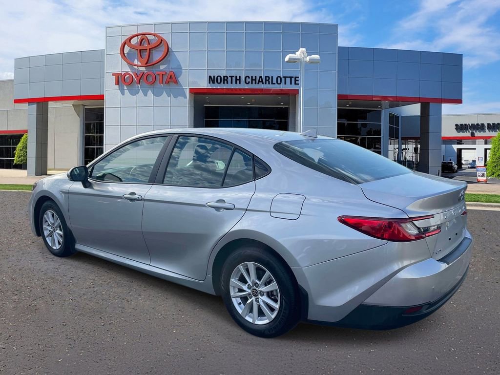 Used 2025 Toyota Camry LE w/ Convenience Package FWD image 8