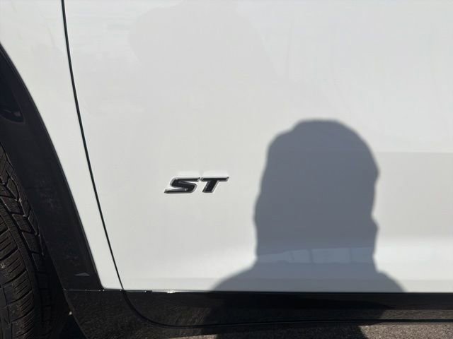 New 2026 Buick Enclave Sport Touring w/ Power Package FWD image 11