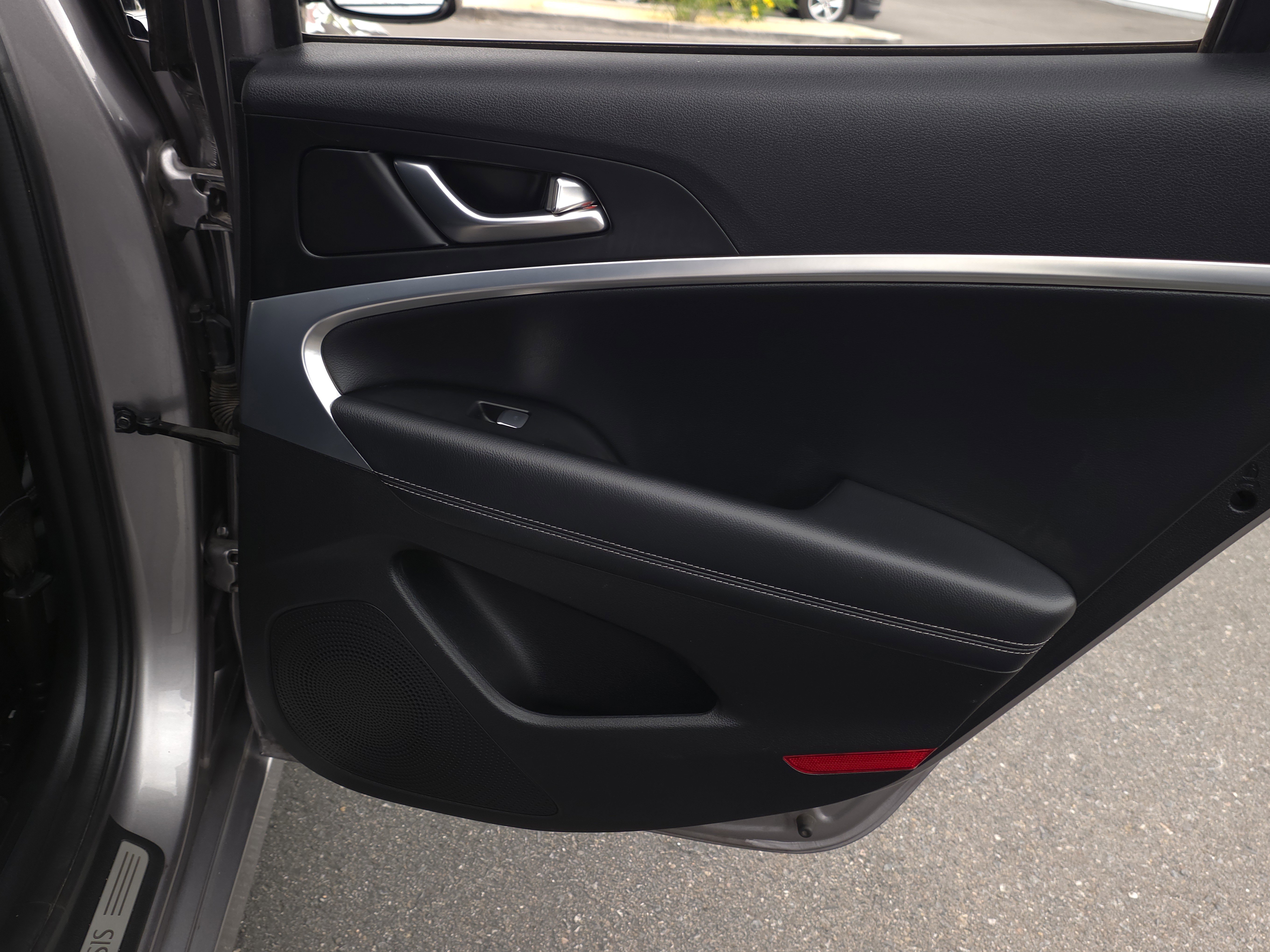 Used 2022 Genesis G70 2.0T image 26