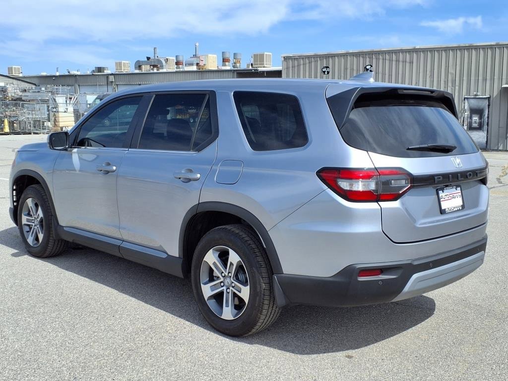 Used 2023 Honda Pilot EX-L image 18