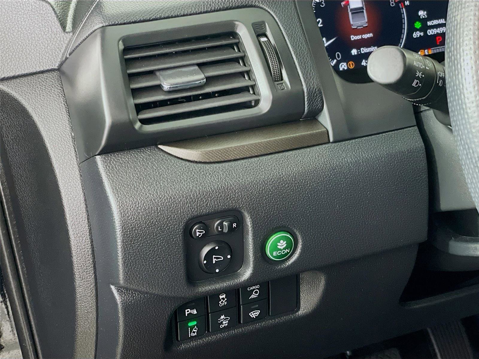 Used 2025 Honda Ridgeline TrailSport image 16