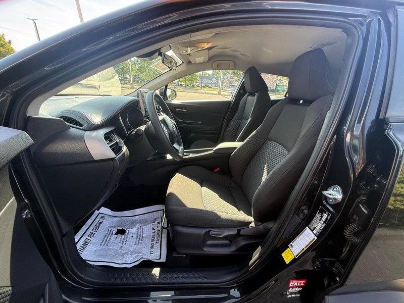 Used 2021 Toyota C-HR LE FWD image 25