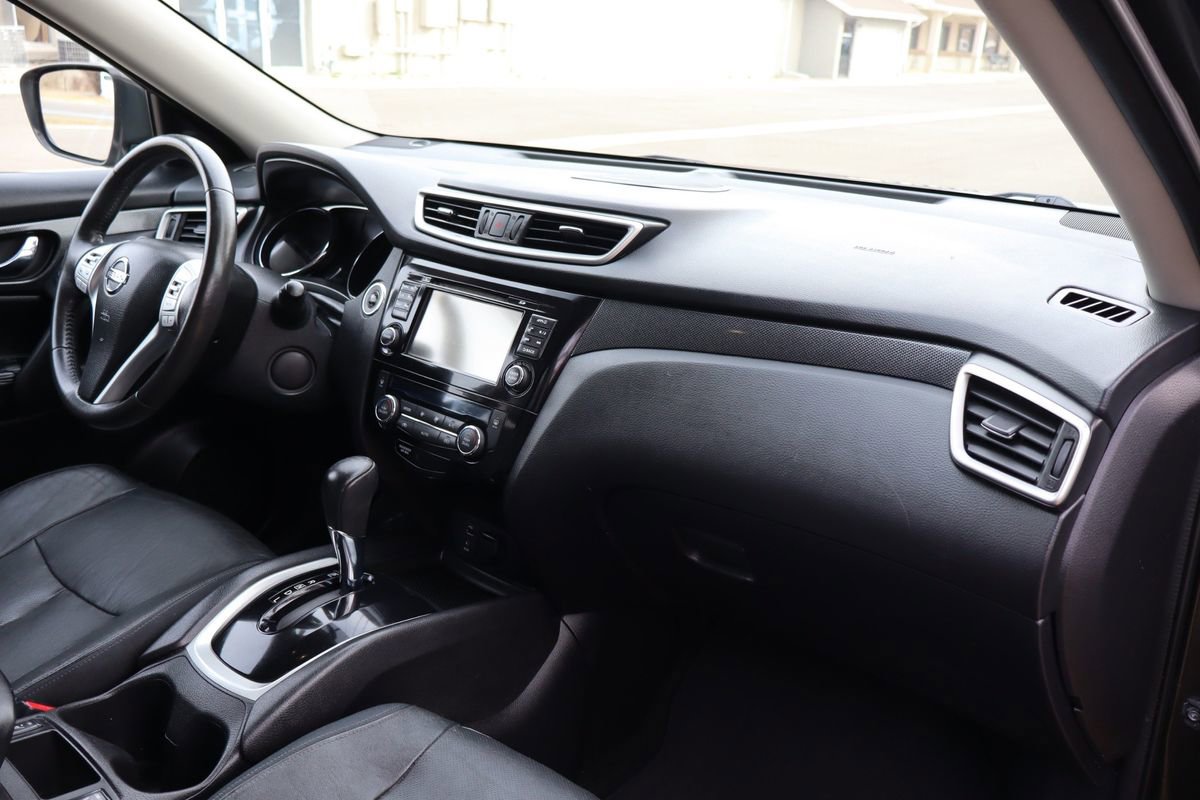 Used 2014 Nissan Rogue SL w/ SL Premium Package image 17