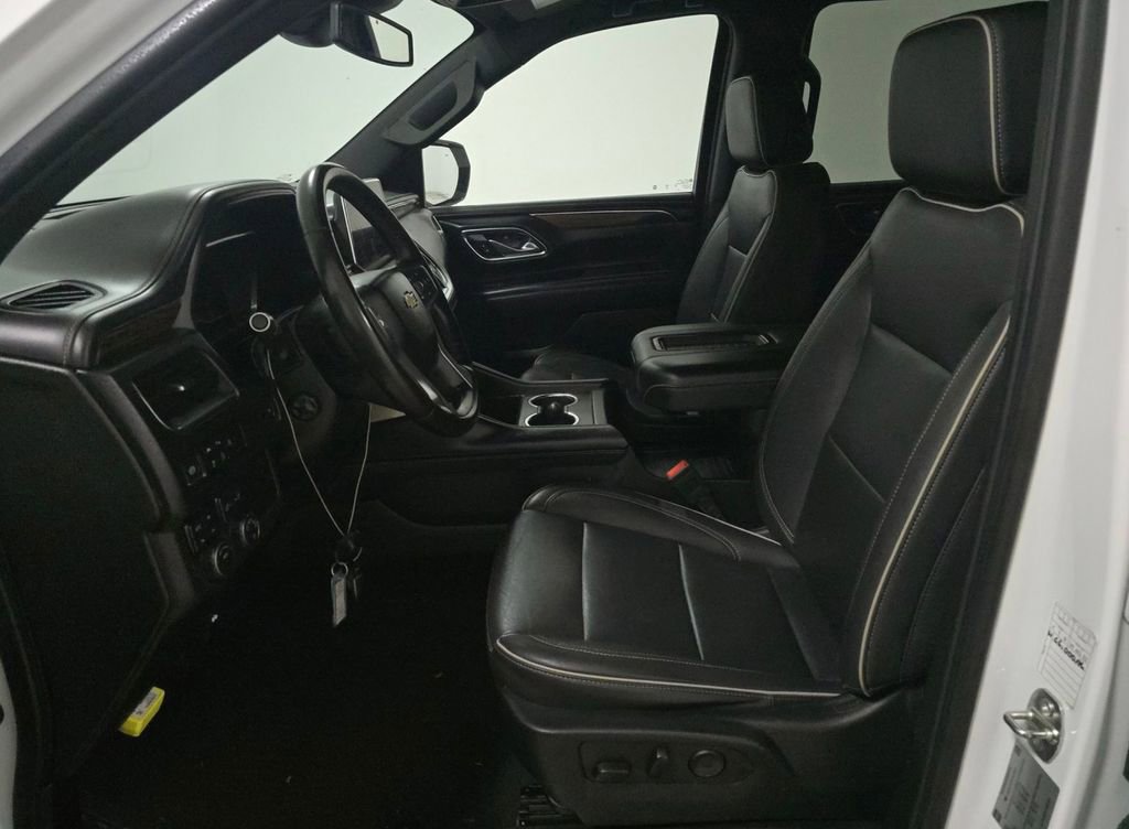 Used 2023 Chevrolet Suburban Premier image 10