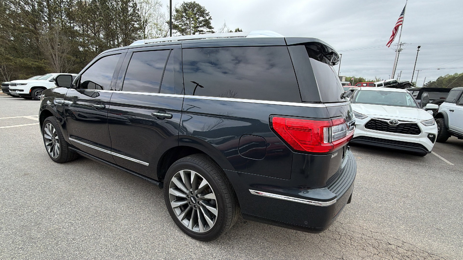Used 2021 Lincoln Navigator Reserve w/ Luxury Package image 10