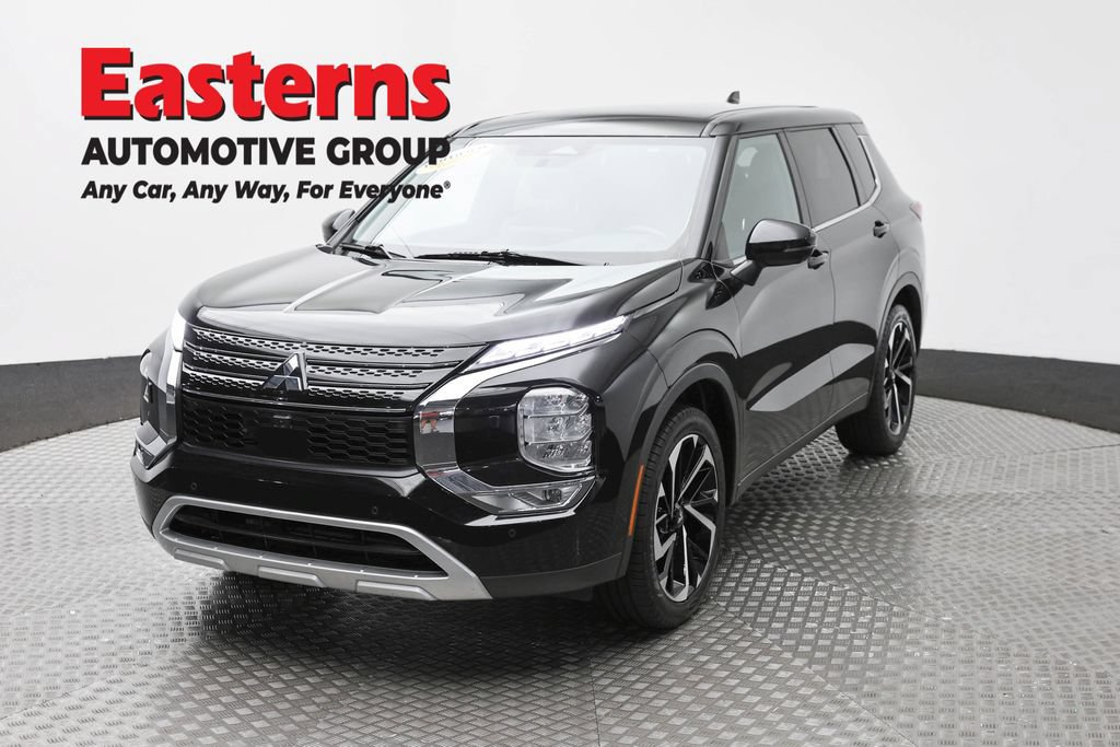 Used 2024 Mitsubishi Outlander SE