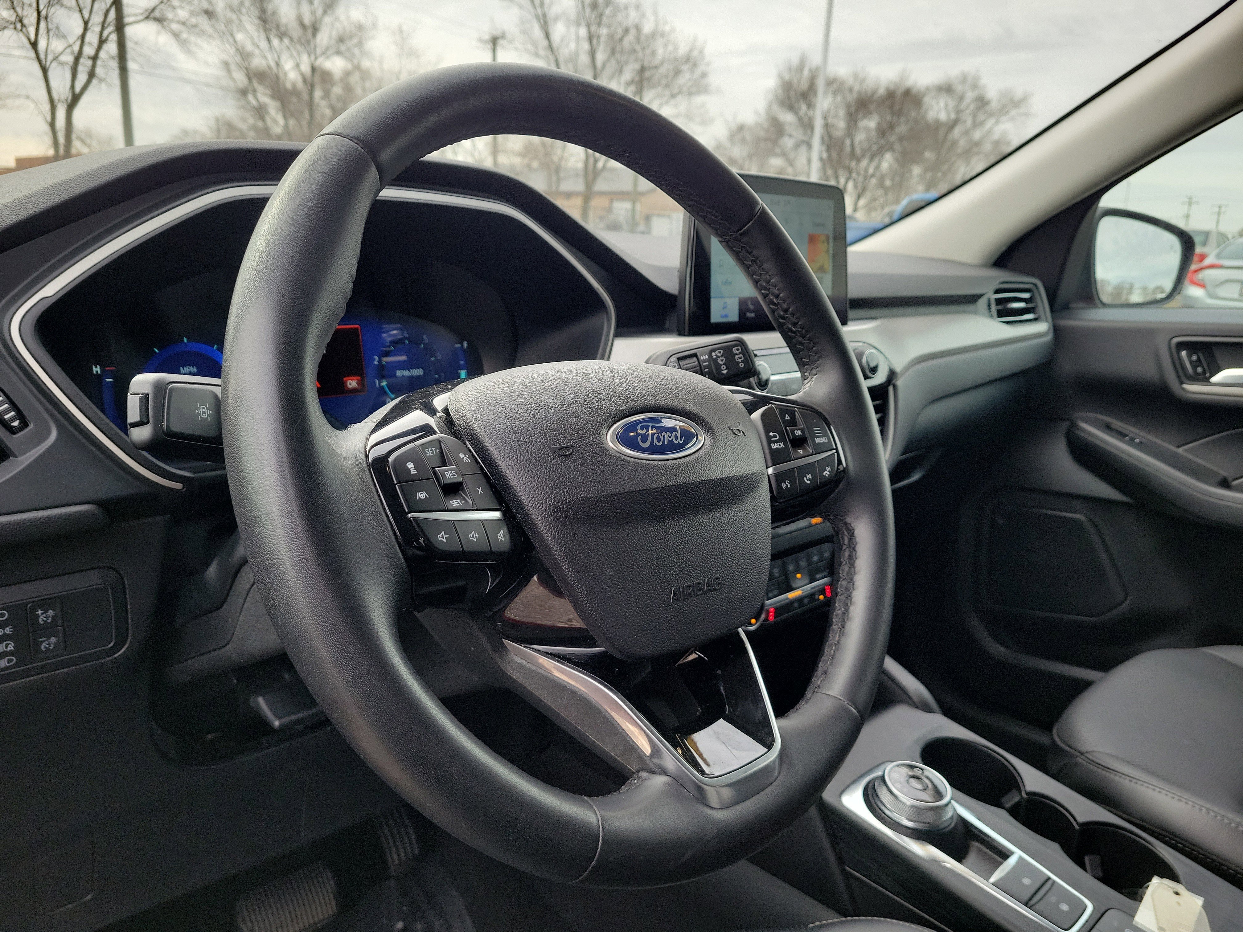 Used 2022 Ford Escape SEL w/ Technology Package image 16