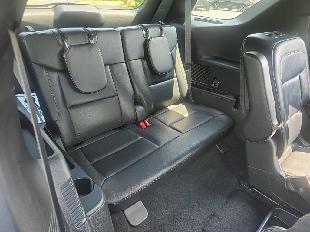 Used 2020 Ford Explorer XLT w/ Equipment Group 202A AWD/4WD image 37