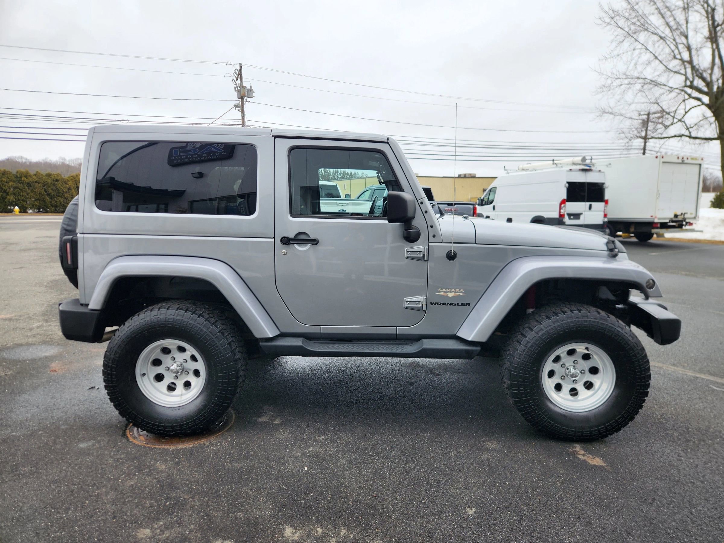 Used 2013 Jeep Wrangler Sahara w/ Dual Top Group image 18