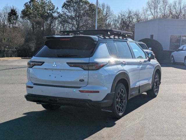 New 2026 Mitsubishi Outlander Trail Edition image 3