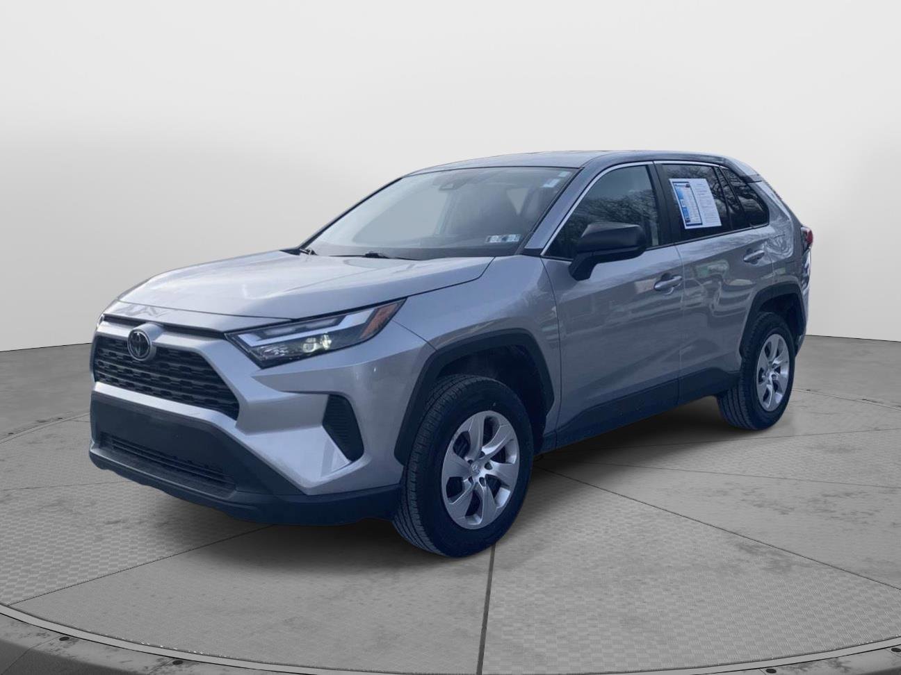 Used 2023 Toyota RAV4 LE image 7