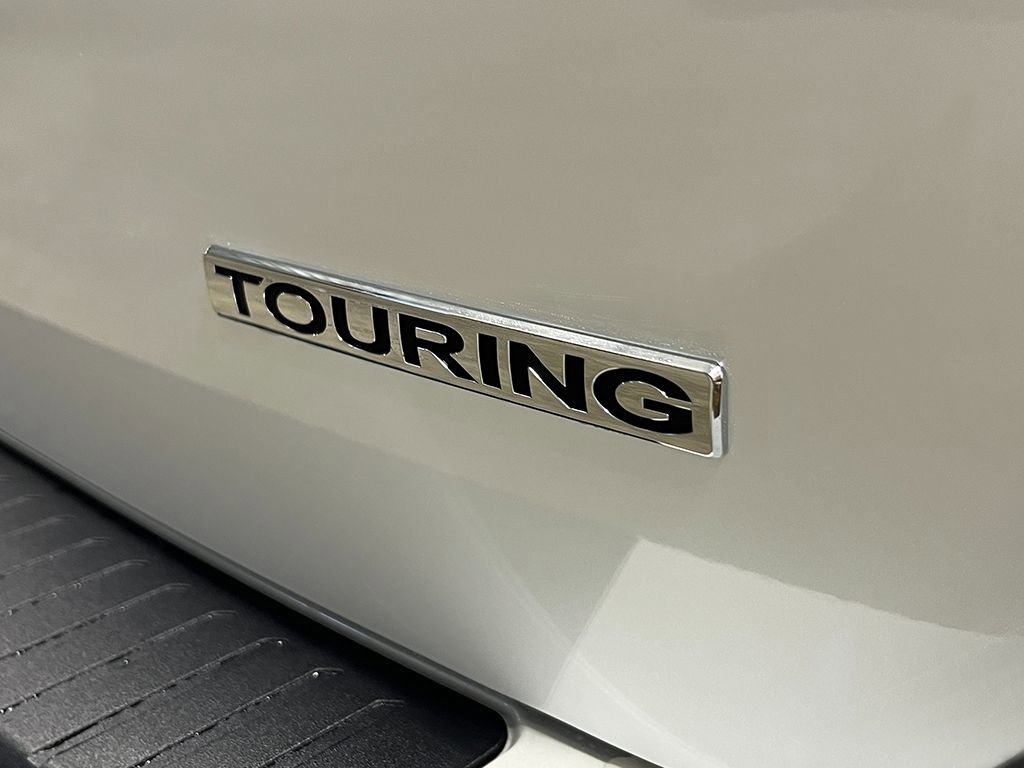 New 2026 Honda Odyssey Touring image 9