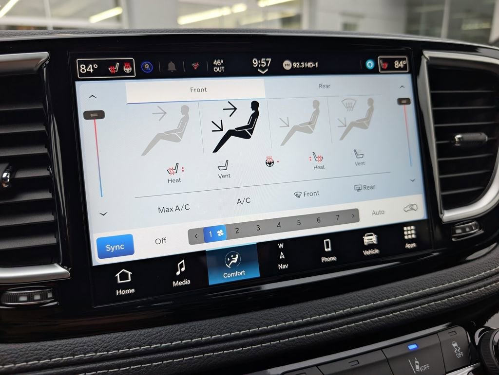 New 2026 Chrysler Pacifica Limited w/ S Appearance Package image 25