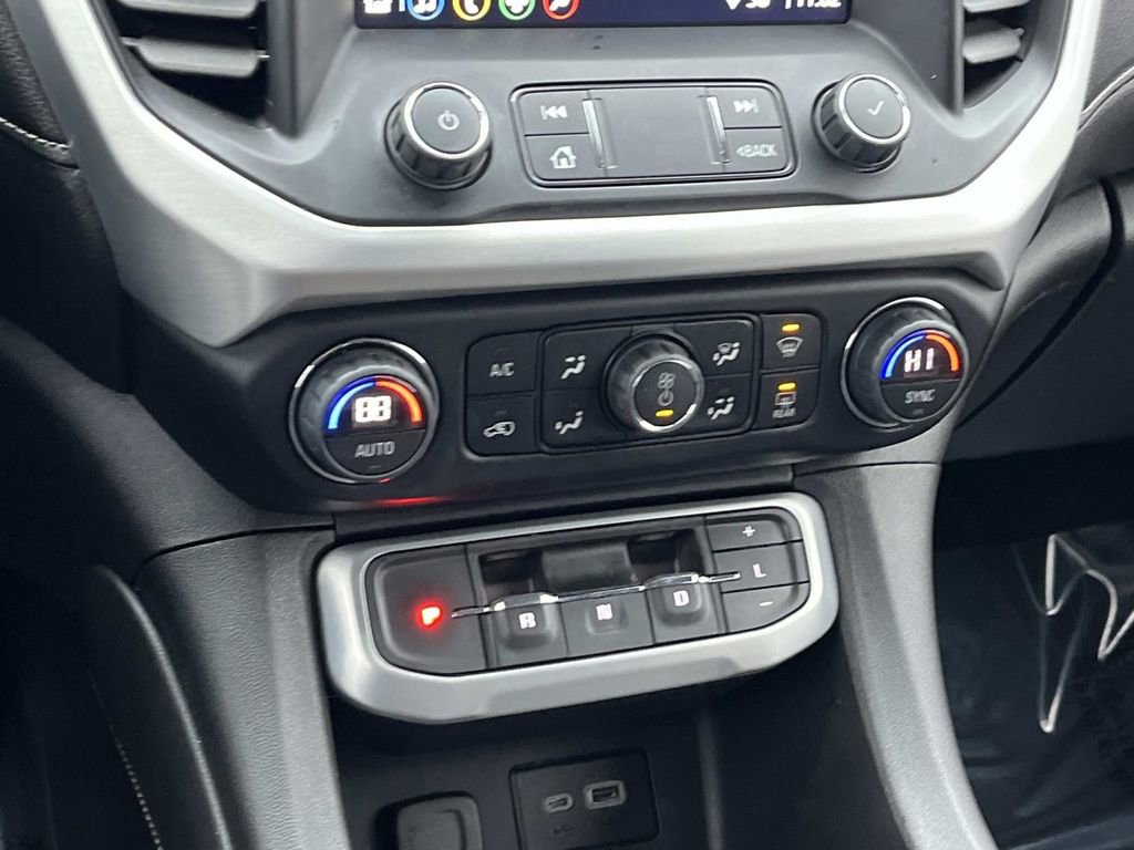 Used 2020 GMC Acadia SLE w/ Driver Convenience Package image 30