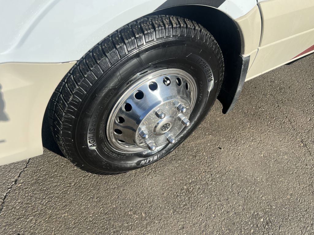 Used 2018 Mercedes-Benz Sprinter 3500 image 30