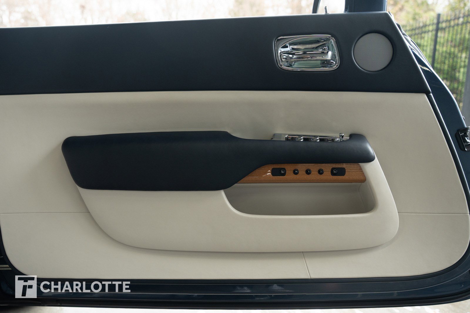 Used 2019 Rolls-Royce Wraith image 17