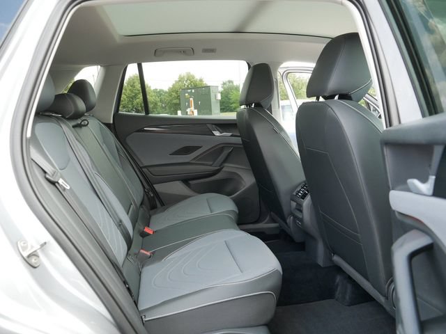 Certified 2025 Volkswagen Tiguan SE AWD/4WD image 19