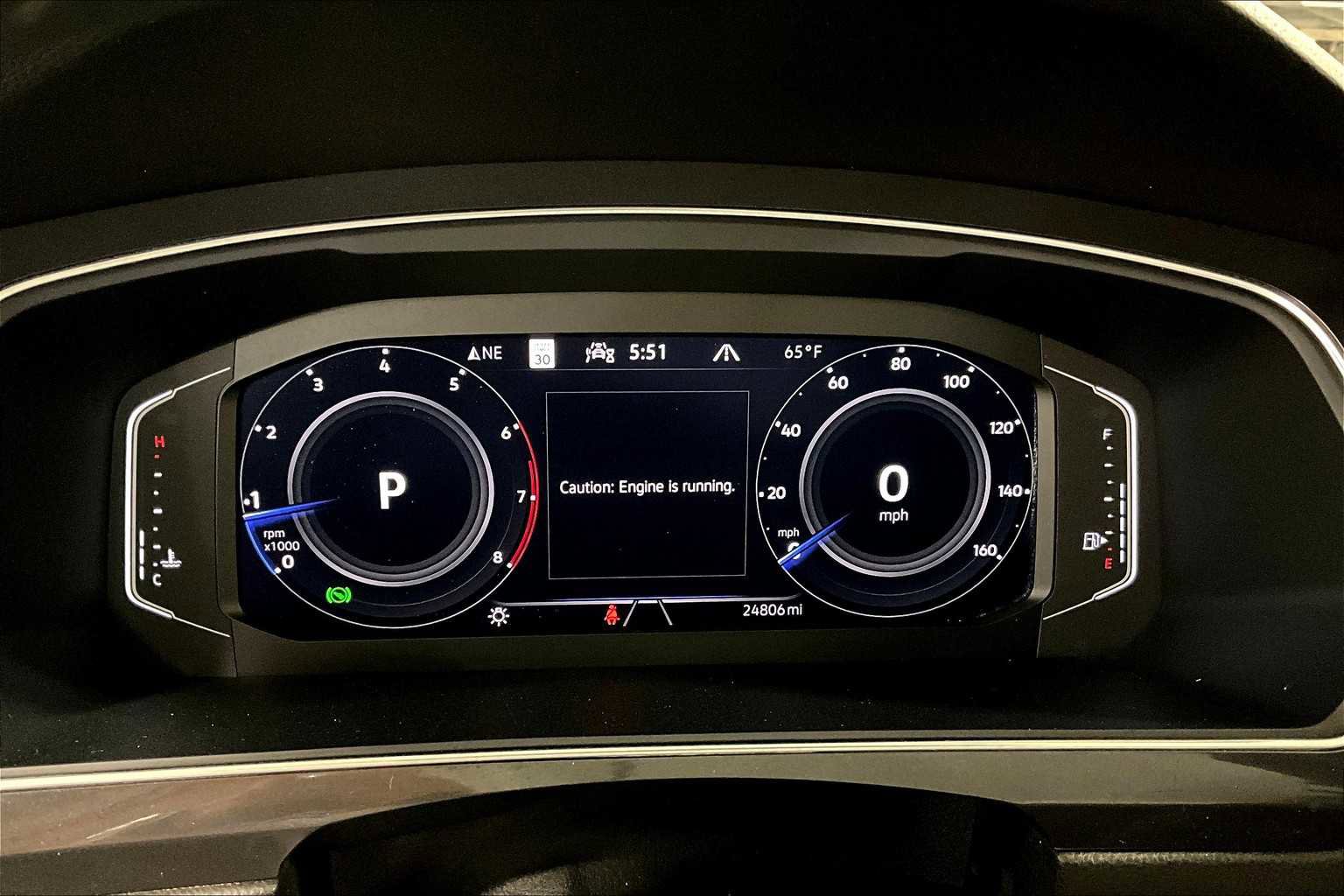 Used 2022 Volkswagen Tiguan SEL R-Line image 24