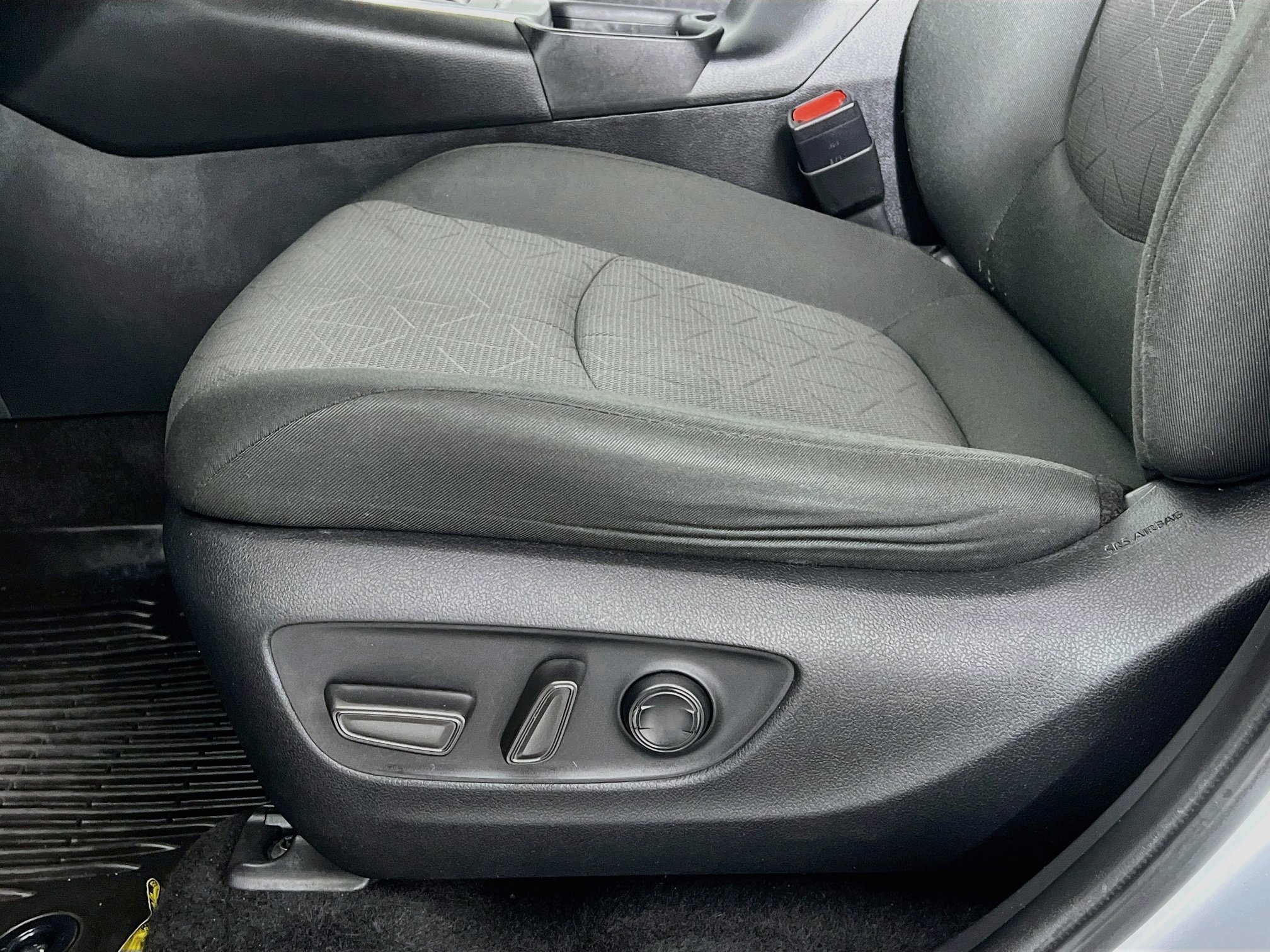 Certified 2024 Toyota RAV4 XLE FWD image 19