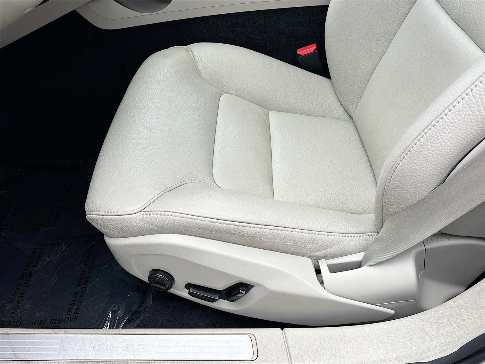 Used 2025 Volvo V60 B5 Cross Country Plus AWD/4WD image 20