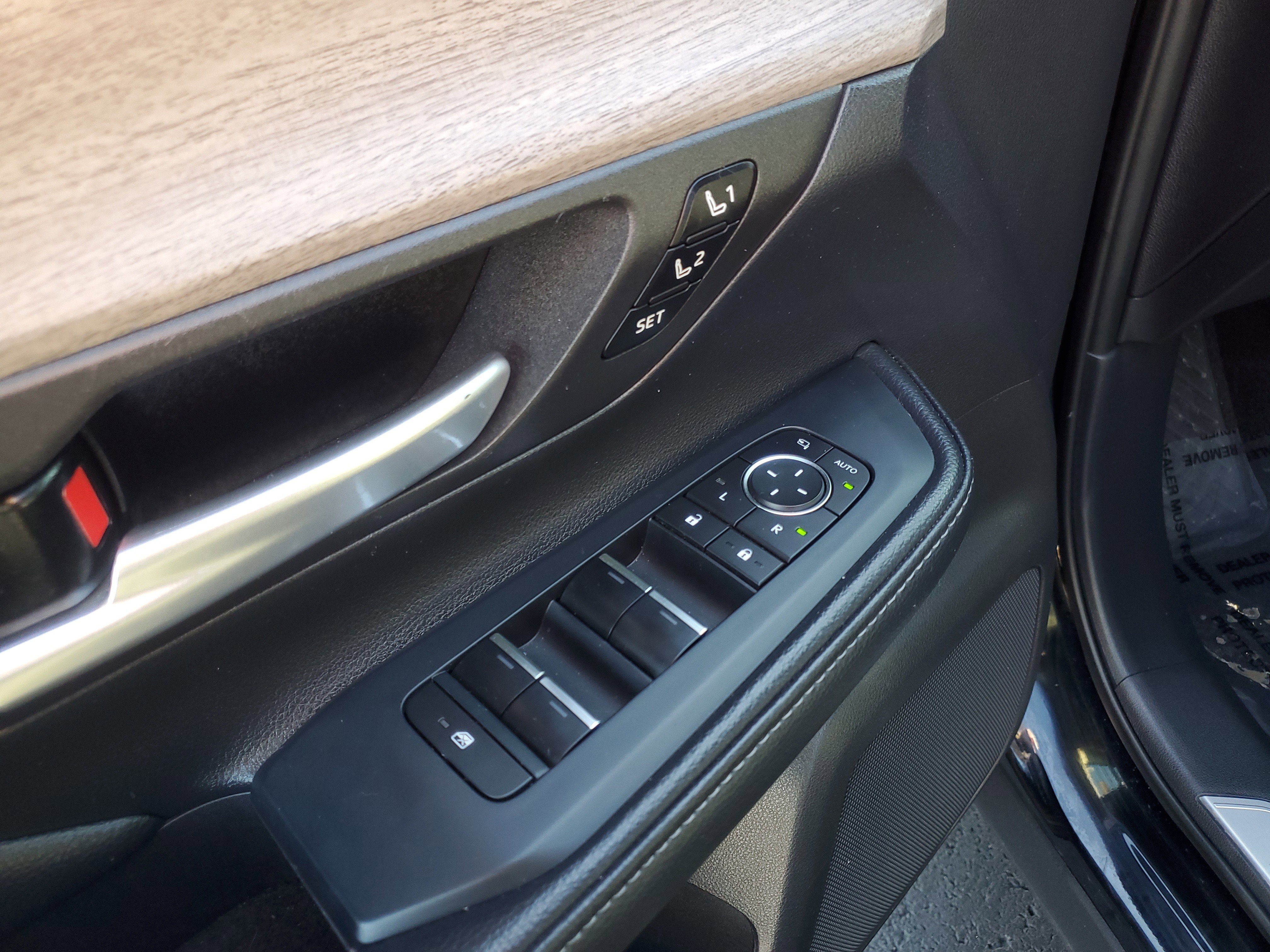 Certified 2025 Toyota Grand Highlander AWD image 18