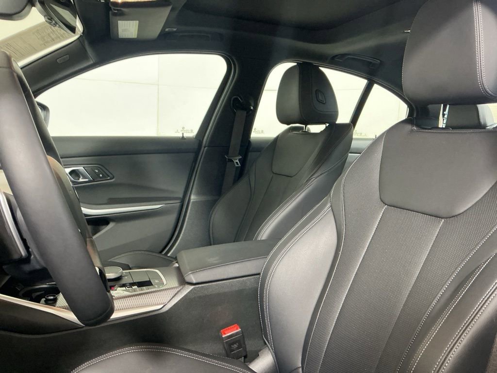 Certified 2025 BMW 330i Sedan w/ M Sport Package RWD image 22