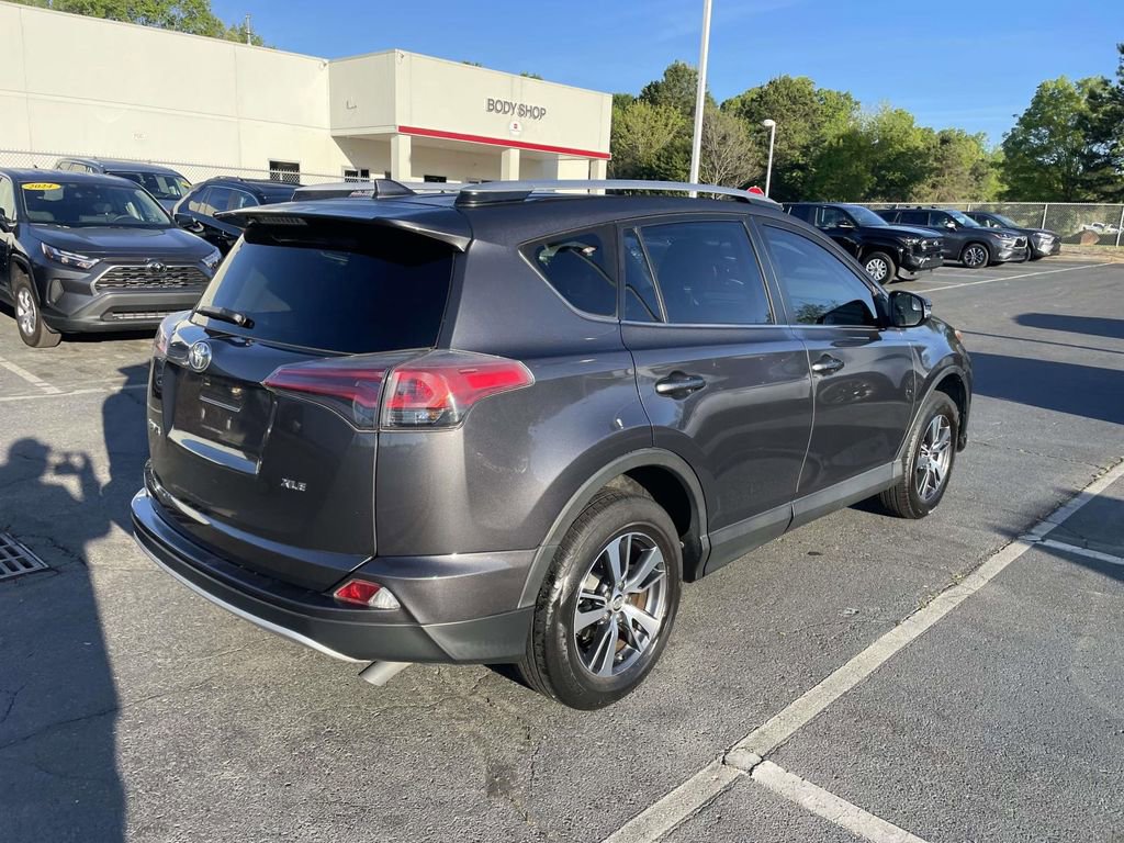 Used 2016 Toyota RAV4 XLE image 9