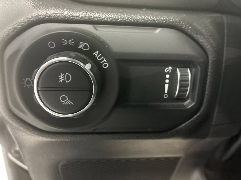 Used 2023 Jeep Gladiator Mojave AWD/4WD image 21