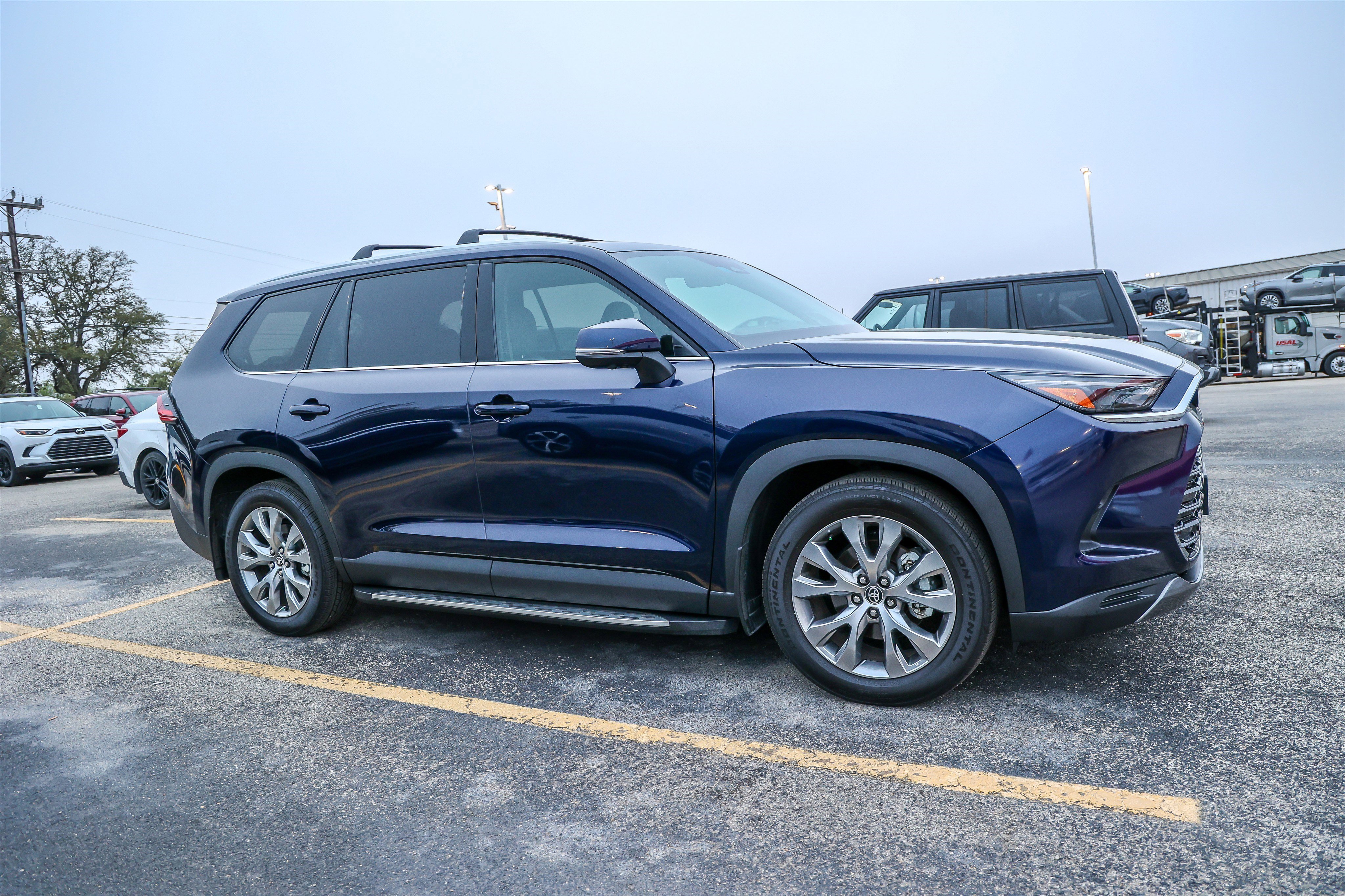 Certified 2025 Toyota Grand Highlander FWD image 7